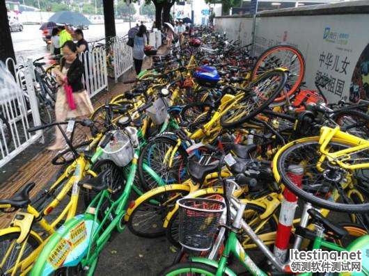 一声叹息！共享单车这三年